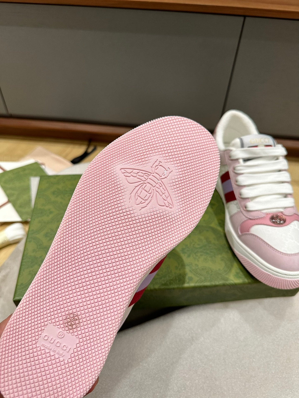 GUCCI WOMEN'S SCREENER TRAINER LIGHT PINK CALFSKIN