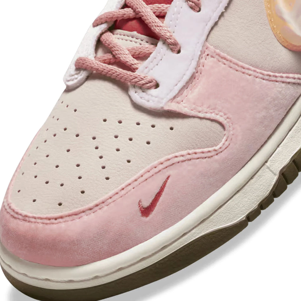 Nike Dunk Mid 'Social Status Free Lunch Strawberry Milk' (2021)