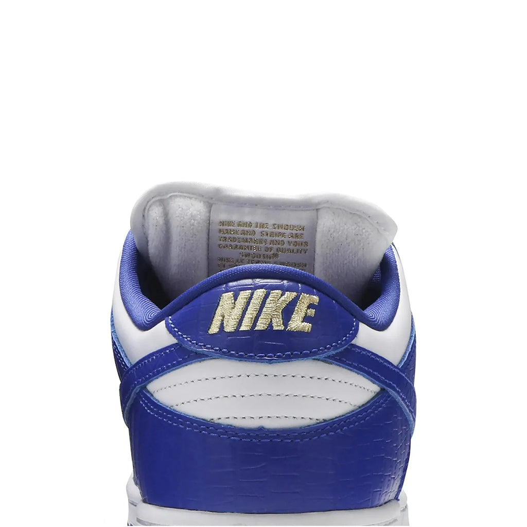 Nike SB Dunk Low 'Supreme Stars Hyper Royal' (2021)