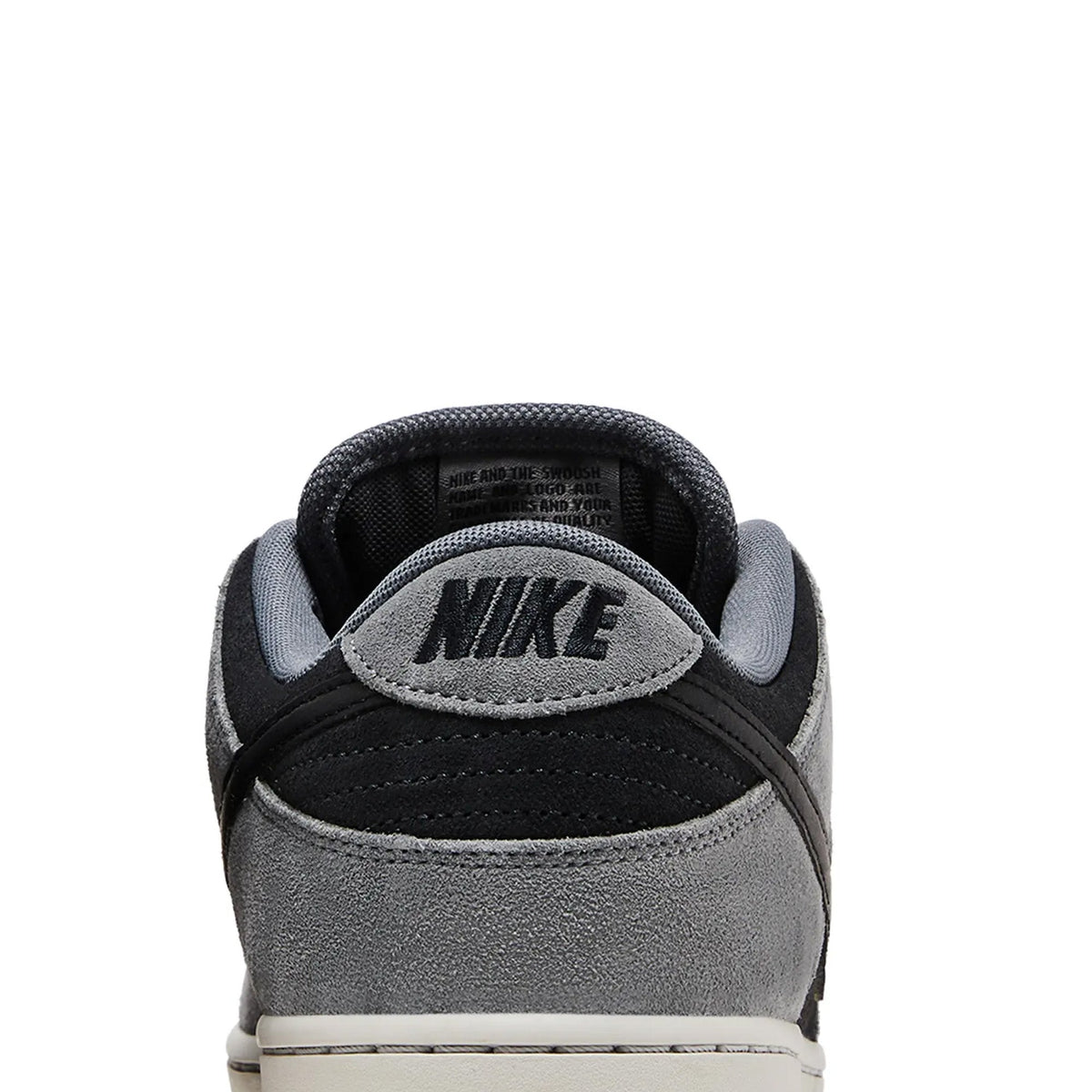 Nike SB Dunk Low 'Dark Smoke Grey' (2024)
